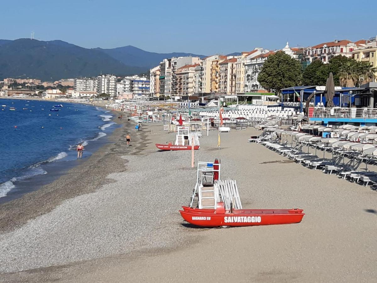 Apartamento La casa del mare Savona Exterior foto